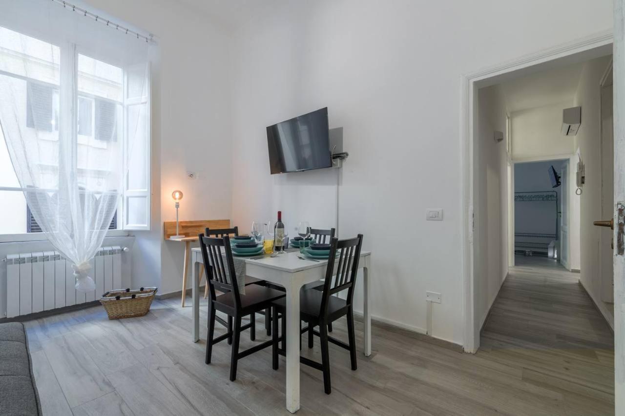 Apartment Borgovi House *
